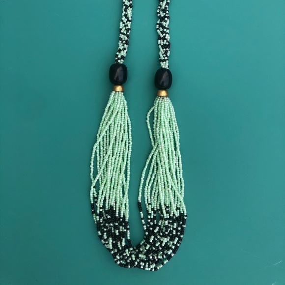 Women’s beaded unique necklace - Picture 1 of 2